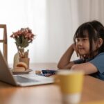 小・中学生の不登校が一番増えるのは2学期